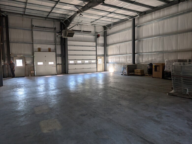 155 New Haven Ave, Derby, CT à louer - Photo de l’immeuble – Image 3 sur 18