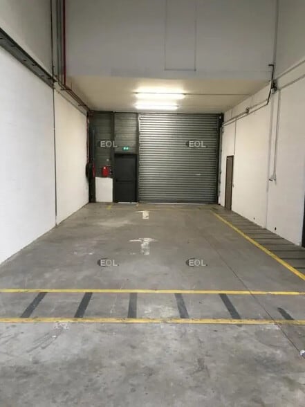 Local d’activités dans Aubervilliers à louer - Photo de l’immeuble – Image 3 sur 6