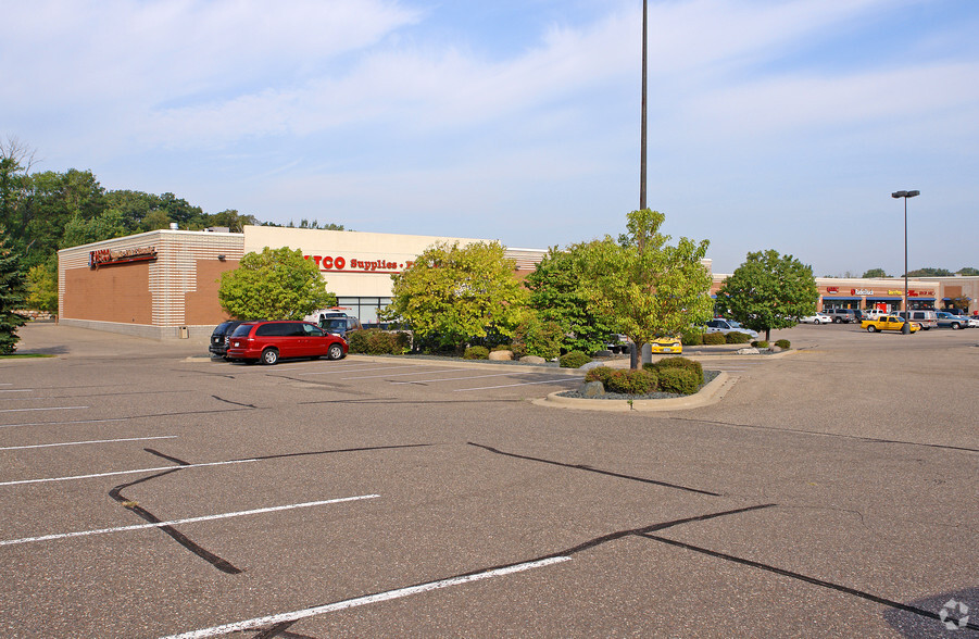 1960-2080 Market Dr, Stillwater, MN à louer - Photo principale – Image 1 sur 10