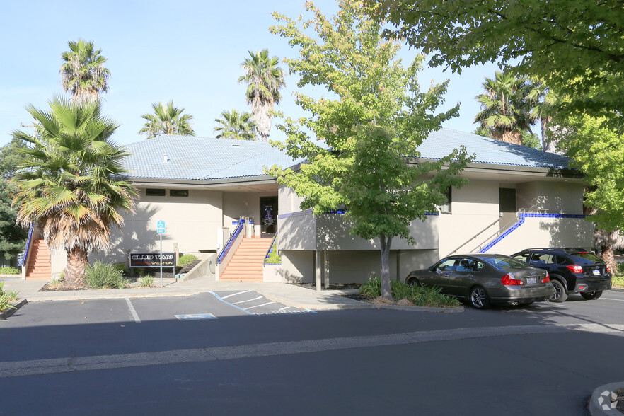 575 Lincoln Ave, Napa, CA à louer - Photo principale – Image 2 sur 5