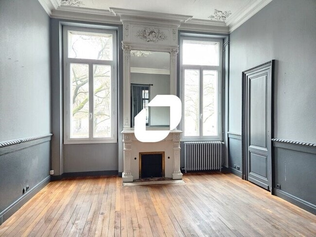 Plus de détails pour Bureau à louer