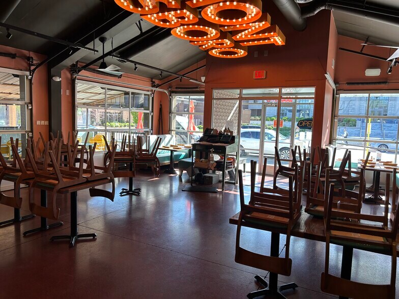 2015 Belmont Blvd, Nashville, TN à louer - Photo de l’immeuble – Image 3 sur 6