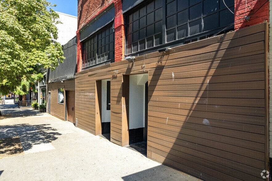 2218 1st Ave, Seattle, WA à vendre - Photo principale – Image 1 sur 24