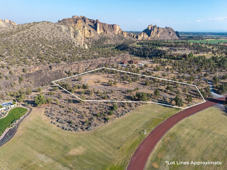 11330 NE Canyons Ranch Dr, Terrebonne, OR à vendre - Photo de l’immeuble – Image 2 sur 39
