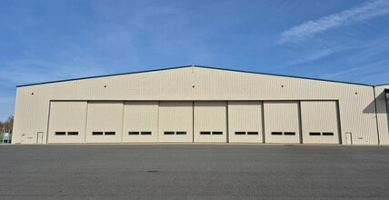 12020 Higgins Airport Way, Burlington, WA à louer Photo de l’immeuble– Image 2 sur 31