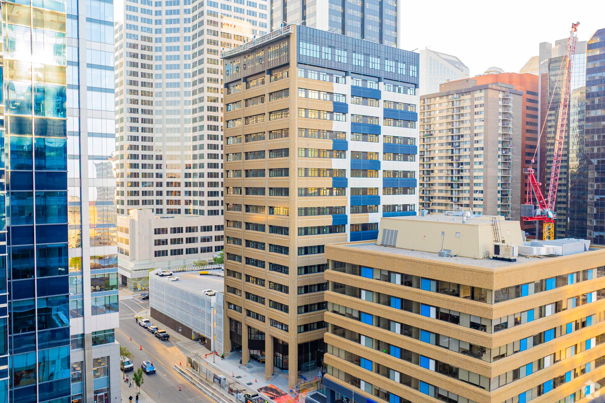 521 3 Av SW, Calgary, AB à louer Photo principale– Image 1 sur 3