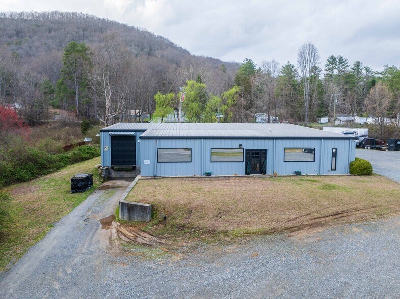 4599 Hendersonville Hwy, Pisgah Forest, NC à vendre - Photo de l’immeuble – Image 2 sur 5