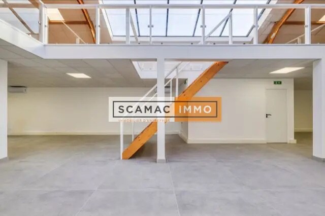 Industriel/Logistique dans Malakoff à louer - Photo de l’immeuble – Image 2 sur 8
