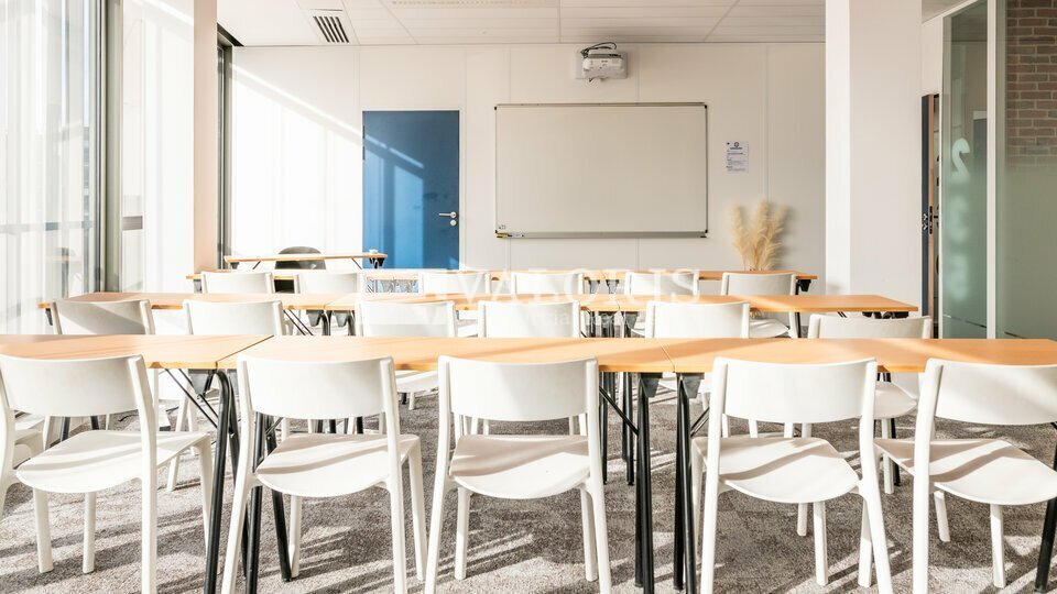 Bureau dans Villeurbanne à louer - Photo intérieure – Image 3 sur 8