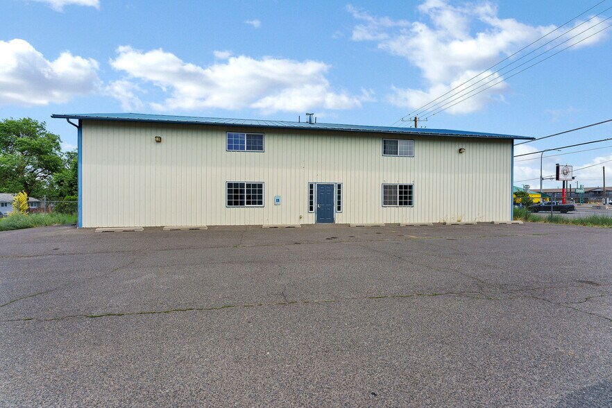 13315 W 13th Ave, Airway Heights, WA à louer - Photo de l’immeuble – Image 2 sur 49