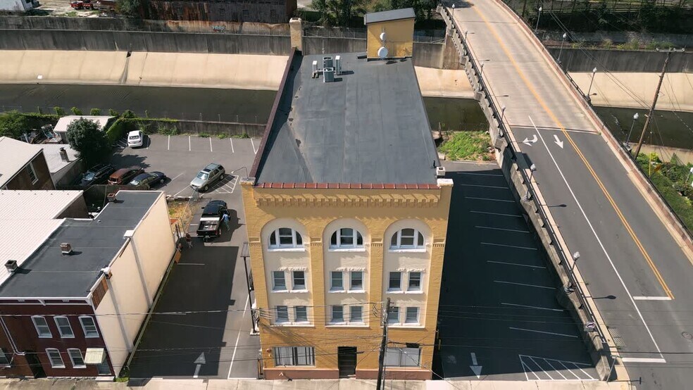 446 N Mechanic St, Cumberland, MD à vendre - Vidéo sur l’annonce professionnelle – Image 2 sur 28