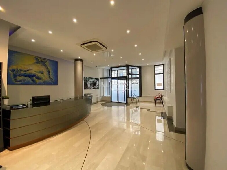 Bureau dans Paris à louer - Photo de l’immeuble – Image 1 sur 7