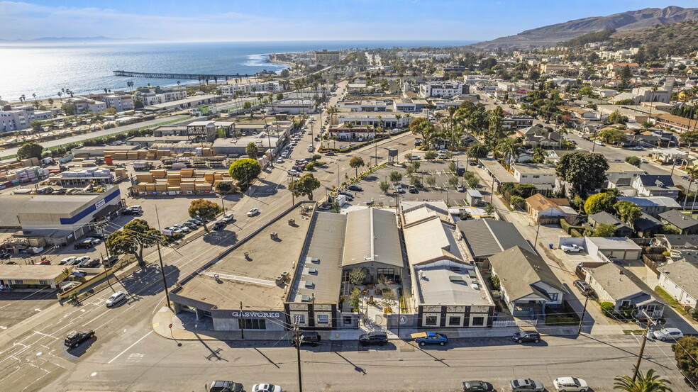 1133-1199 E Thompson Blvd, Ventura, CA à louer - Photo de l’immeuble – Image 2 sur 12