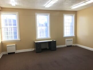 Plus de détails pour 301 Broome St, Lagrange, GA - Bureau à louer