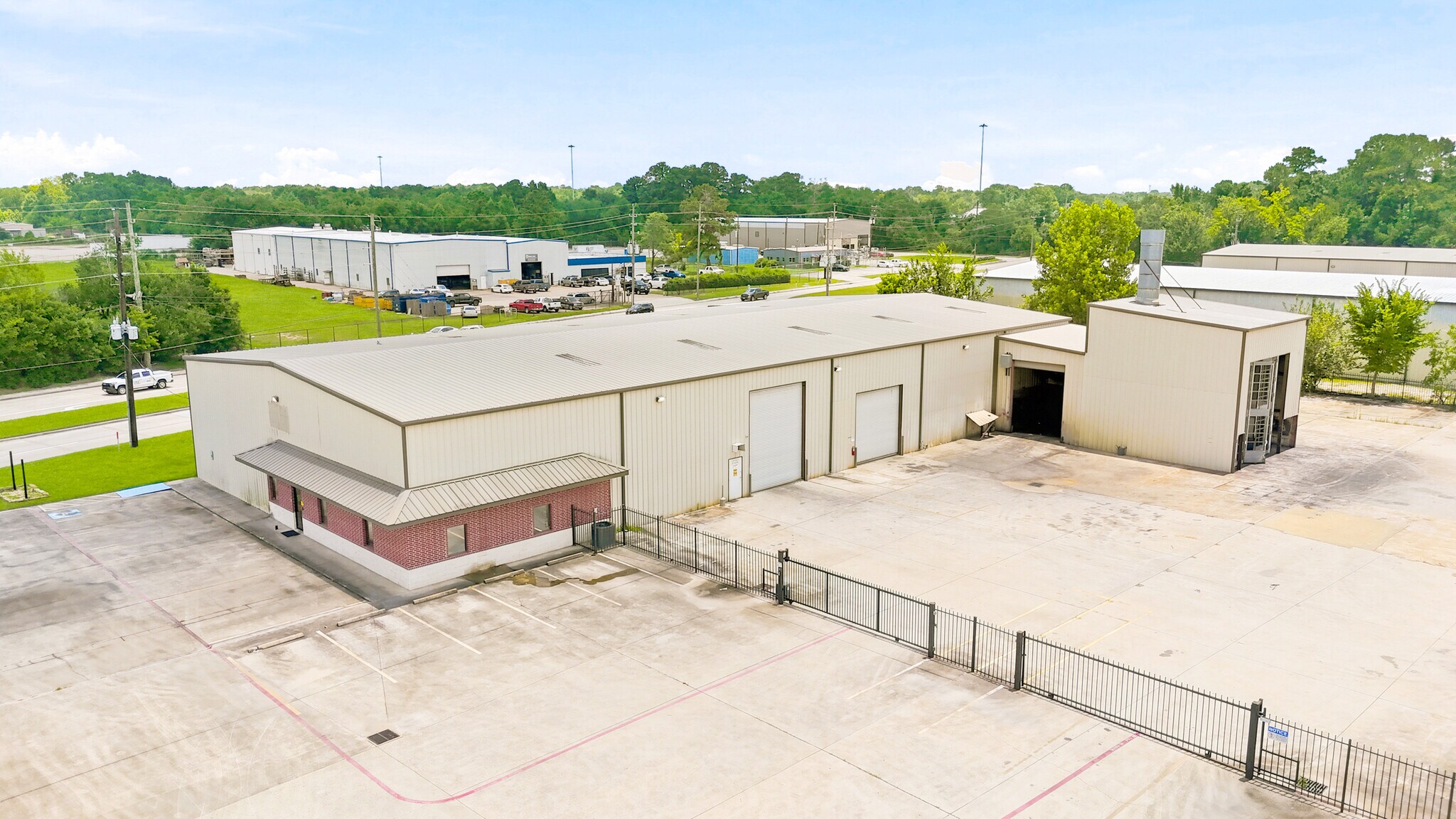 2038 McAulty Rd, Houston, TX à louer Photo de l’immeuble– Image 1 sur 5