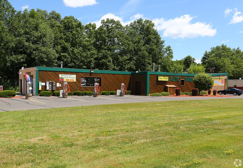 86 Woodlawn Rd, Berlin, CT à vendre - Photo de l’immeuble – Image 2 sur 5