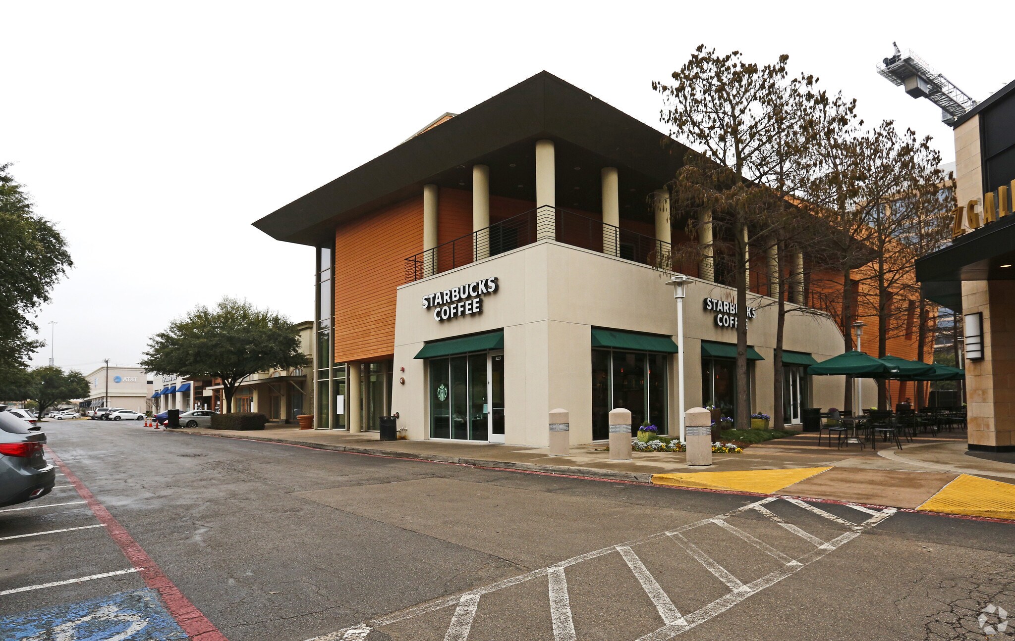 5203-5223 Alpha Rd, Dallas, TX à louer Photo principale– Image 1 sur 8