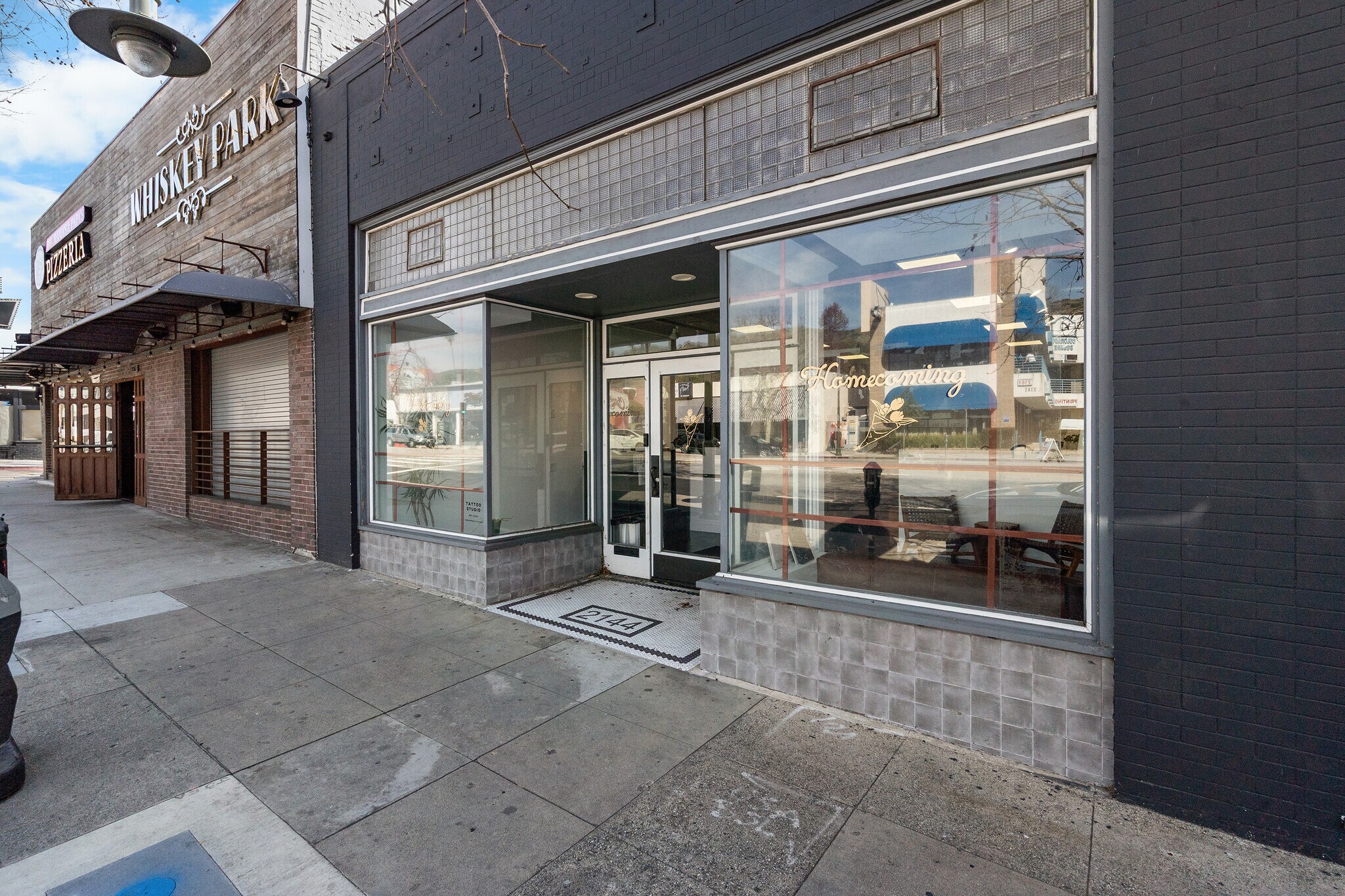 2144-2146 Colorado Blvd, Los Angeles, CA à louer Photo de l’immeuble– Image 1 sur 9