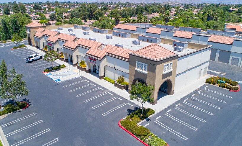 7891 Mission Grove Pky, Riverside, CA à louer - Photo de l’immeuble – Image 1 sur 6