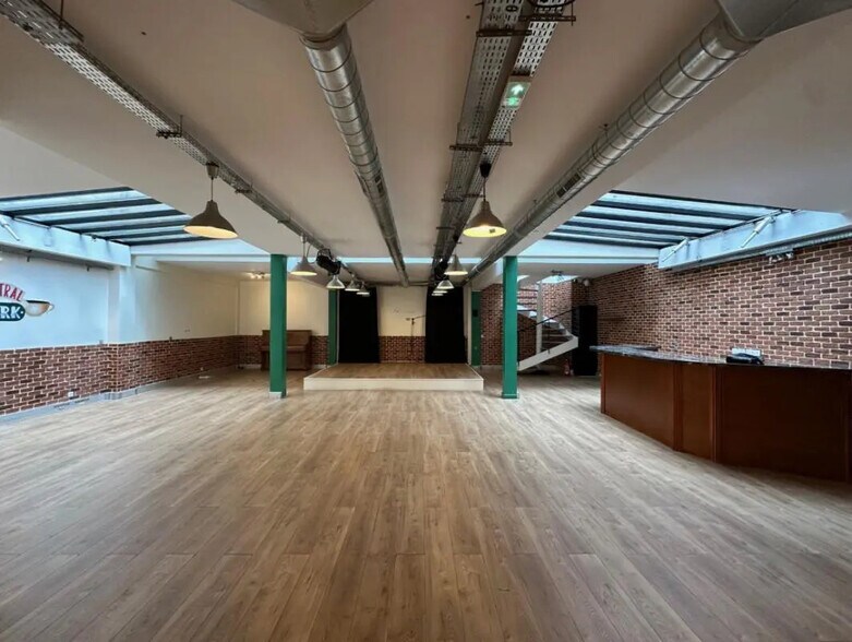 Bureau dans Levallois-Perret à vendre - Photo de l’immeuble – Image 2 sur 7