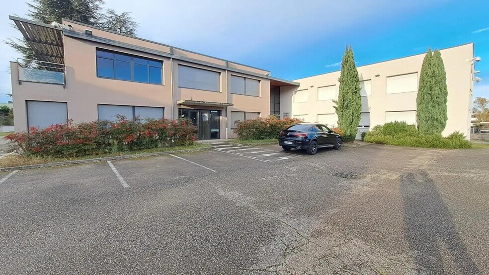 Bureau dans Rillieux-la-Pape à louer - Photo de l’immeuble – Image 2 sur 7