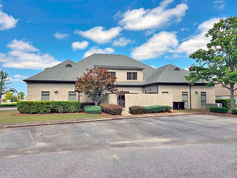 3158 Parliament Cir, Montgomery, AL à vendre - Photo de l’immeuble – Image 3 sur 8