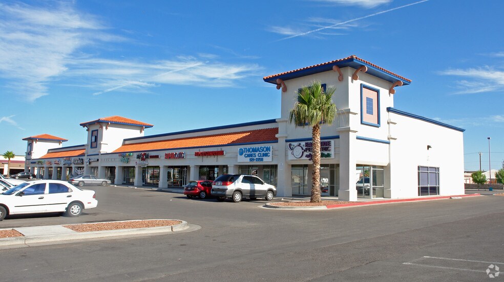12135 Montwood Dr, El Paso, TX à louer - Photo principale – Image 2 sur 3
