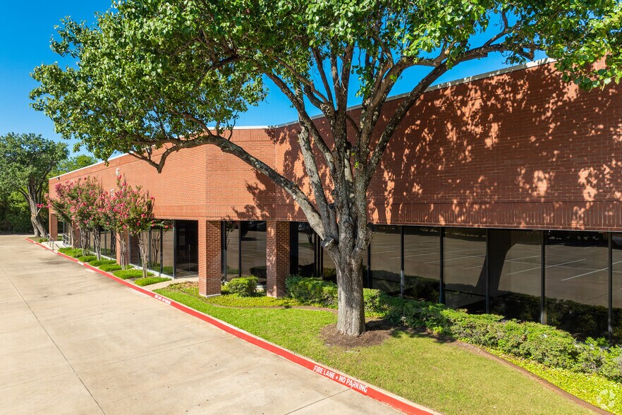14500 Trinity Blvd, Fort Worth, TX à louer - Photo de l’immeuble – Image 2 sur 20