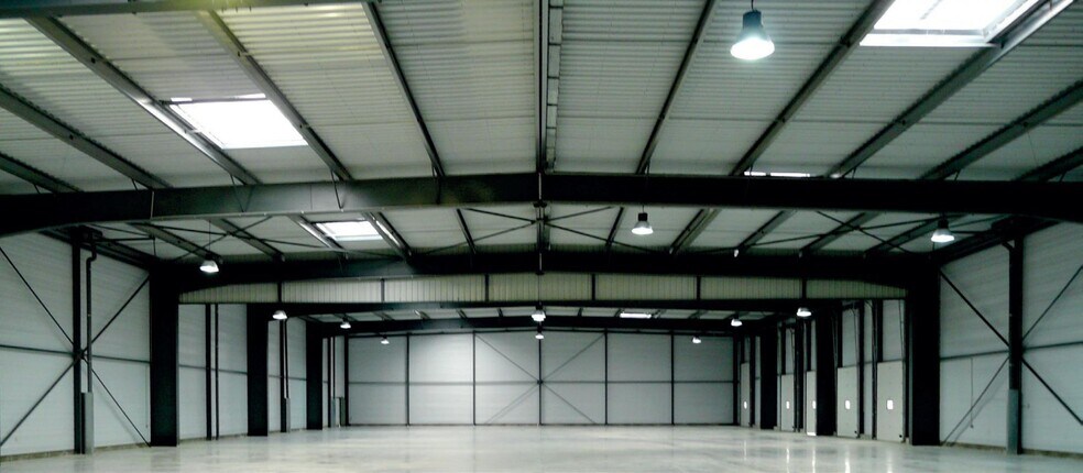 Industriel/Logistique dans Bondoufle à vendre - Photo de l’immeuble – Image 3 sur 8