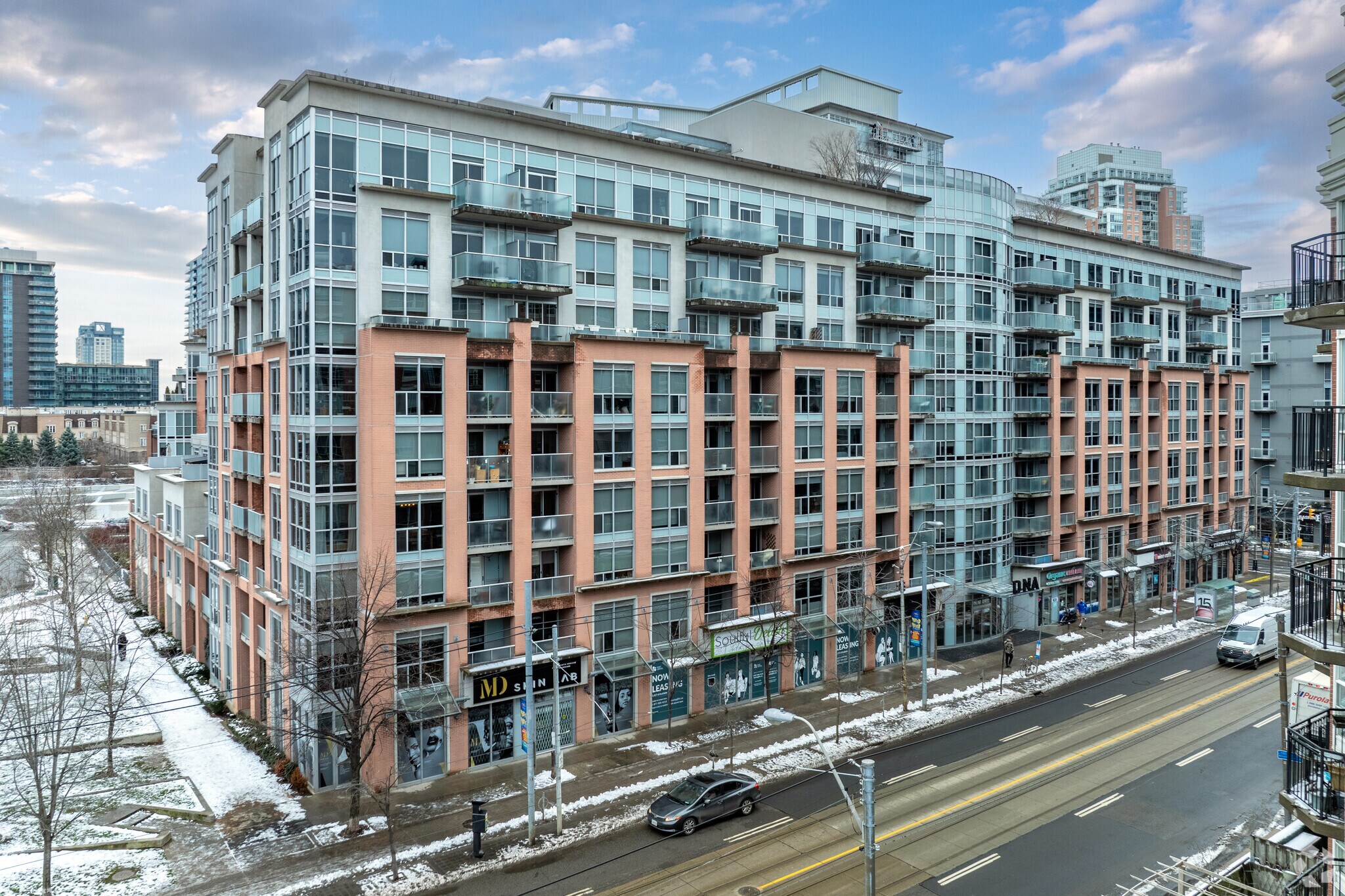 1005 King St W, Toronto, ON à louer Photo de l’immeuble– Image 1 sur 5