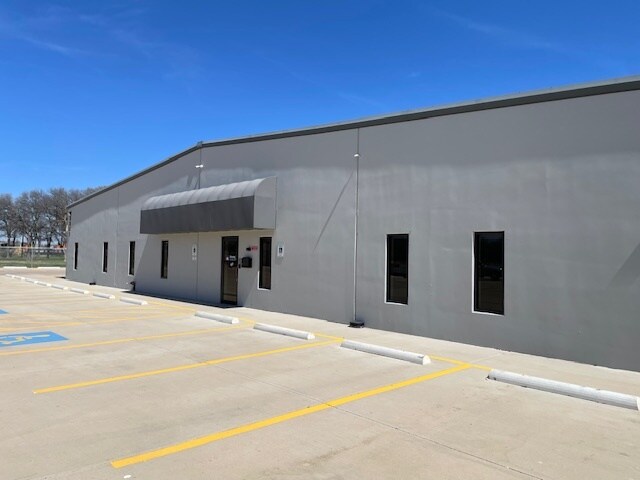 3351 E Loop 820 S, Fort Worth, TX à louer - Photo de l’immeuble – Image 2 sur 14