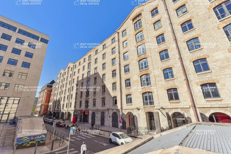 Bureau dans Marseille à louer - Photo de l’immeuble – Image 2 sur 19
