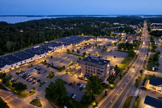 Plus de détails pour 251 US Route 1, Falmouth, ME - Local commercial à louer