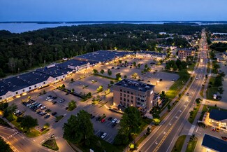 Plus de détails pour 251 US Route 1, Falmouth, ME - Local commercial à louer