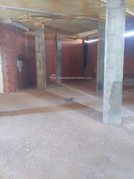 Local commercial dans Cáceres, Cáceres à louer - Photo de l’immeuble – Image 2 sur 9