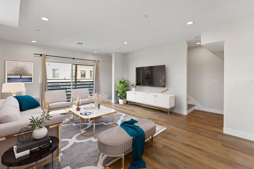 1726 Menlo Ave, Los Angeles, CA à vendre - Photo de l’immeuble – Image 3 sur 41