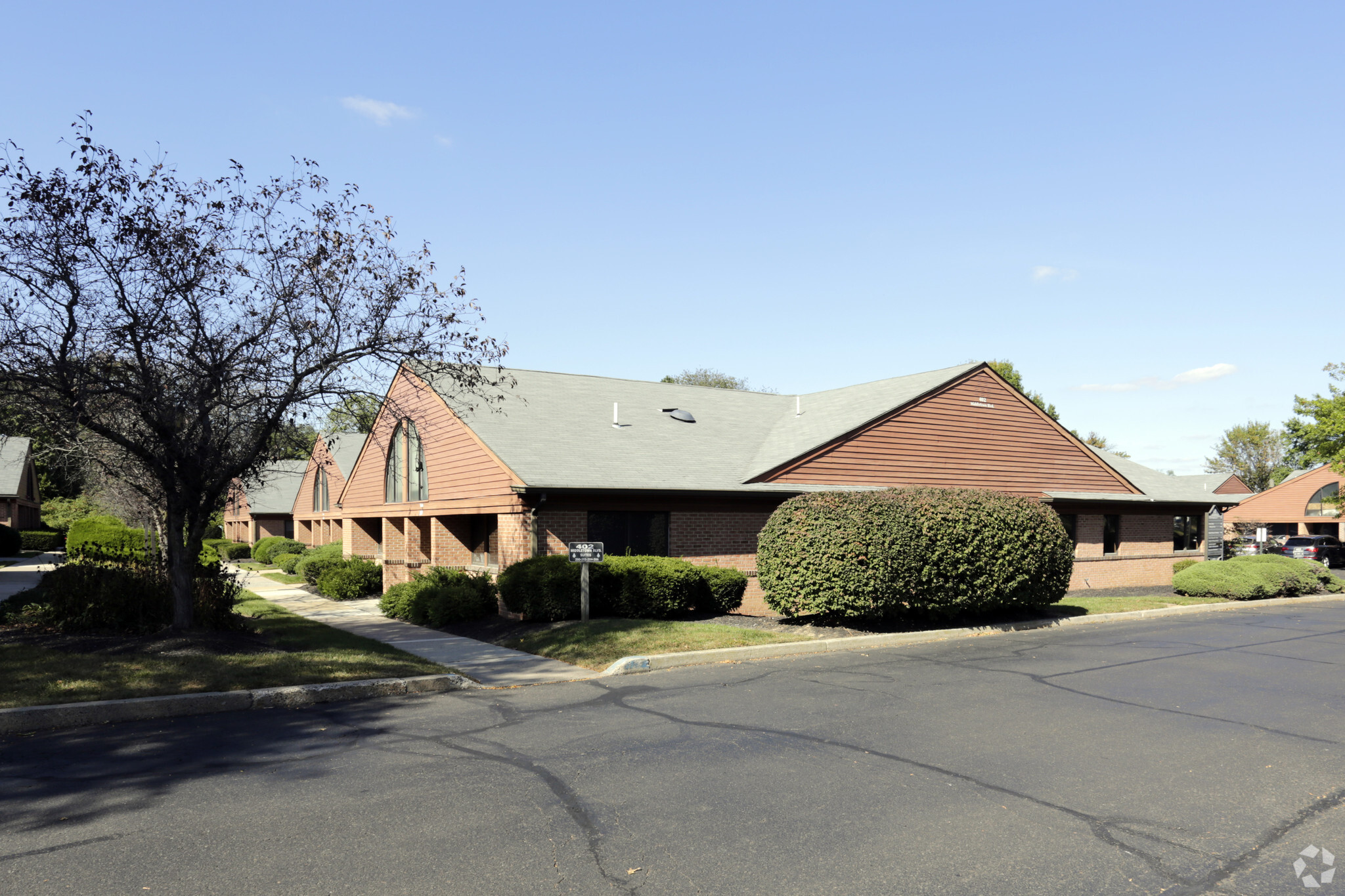 402 Middletown Blvd, Langhorne, PA à louer Photo principale– Image 1 sur 20