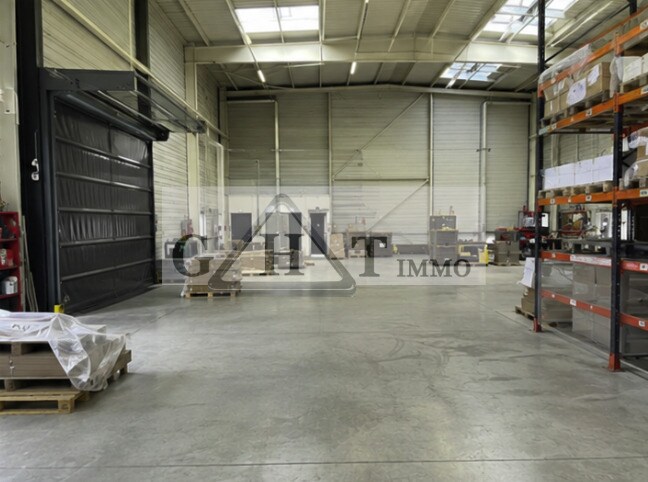 Plus de détails pour Bureau, Industriel/Logistique à louer