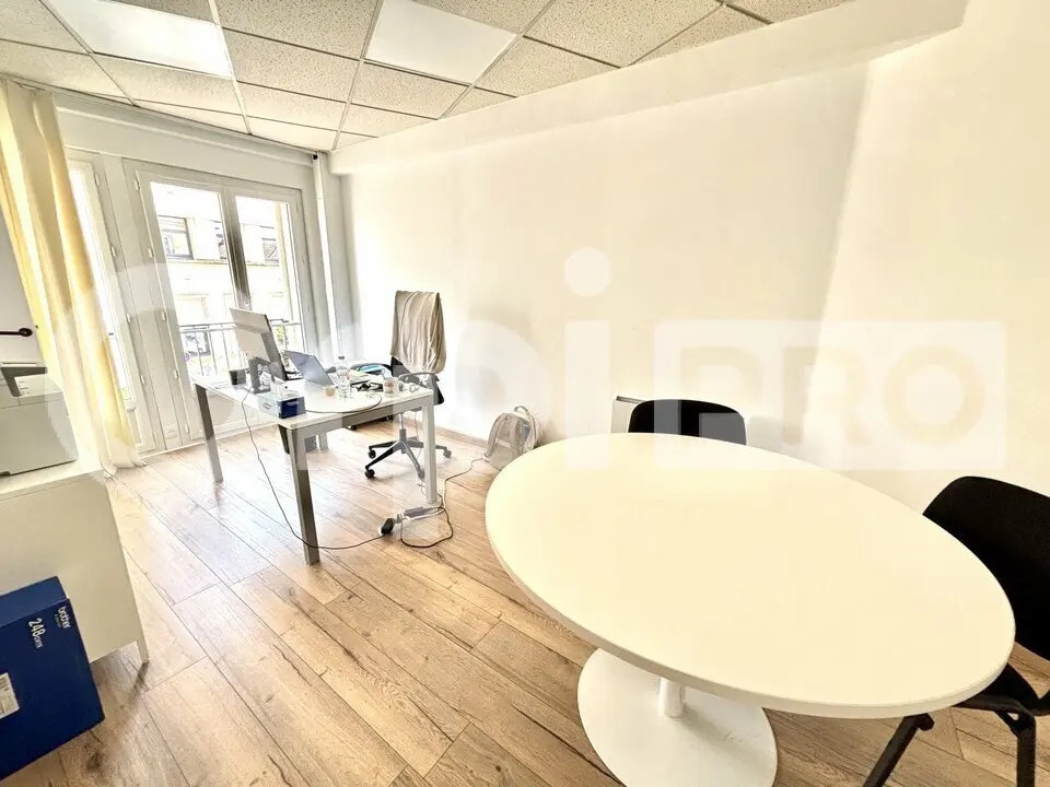Bureau dans Beauvais à louer Photo de l’immeuble– Image 1 sur 9