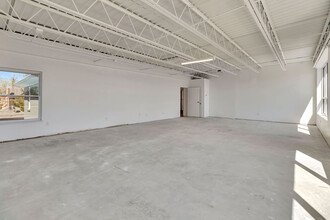 2533-2537 Far Hills Ave, Oakwood, OH à louer Photo de l’immeuble– Image 2 sur 9