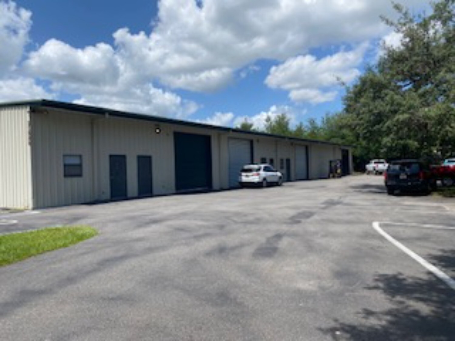 31629 Long Acres Dr, Sorrento, FL à louer Photo principale– Image 1 sur 6