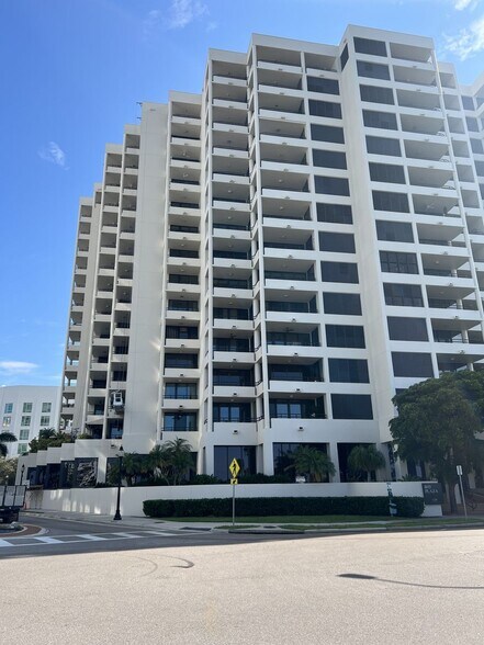 1258 N Palm Ave, Sarasota, FL à louer - Photo de l’immeuble – Image 2 sur 26