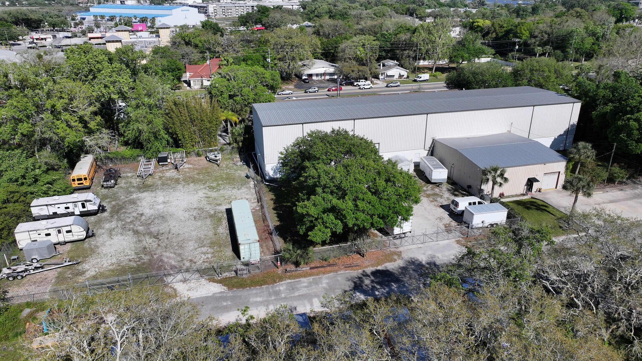 1324 Mattie St and 1745 Lakeside Ave portefeuille de 2 biens à vendre sur LoopNet.fr Photo principale– Image 1 sur 46