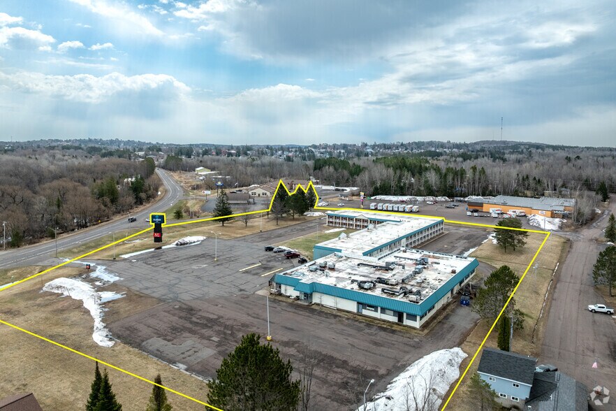 1000 10th Ave N, Hurley, WI à vendre - Photo principale – Image 1 sur 1