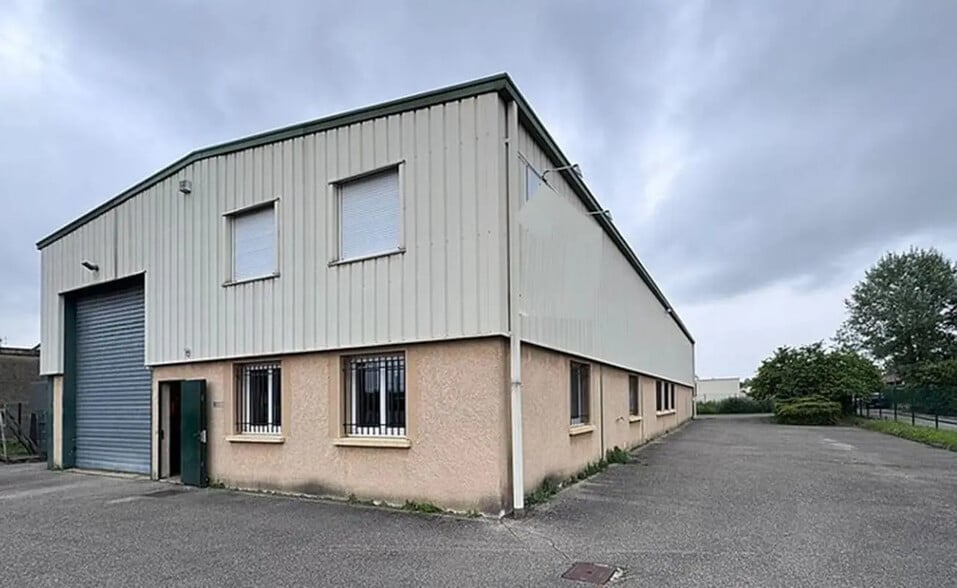Industriel/Logistique dans Rillieux-la-Pape à vendre - Photo de l’immeuble – Image 1 sur 9
