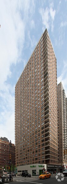 729-741 Broadway, New York, NY à louer - Photo de l’immeuble – Image 1 sur 10