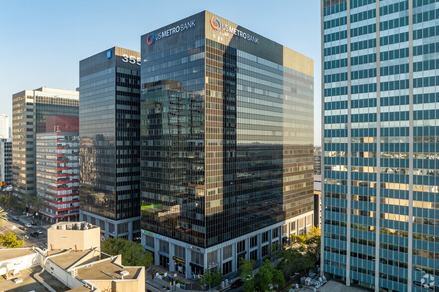 3550 Wilshire Blvd, Los Angeles, CA à louer - Photo de l’immeuble – Image 1 sur 16