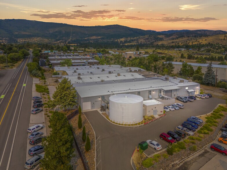 2 Eric Cir, Verdi, NV à vendre - Photo de l’immeuble – Image 2 sur 33