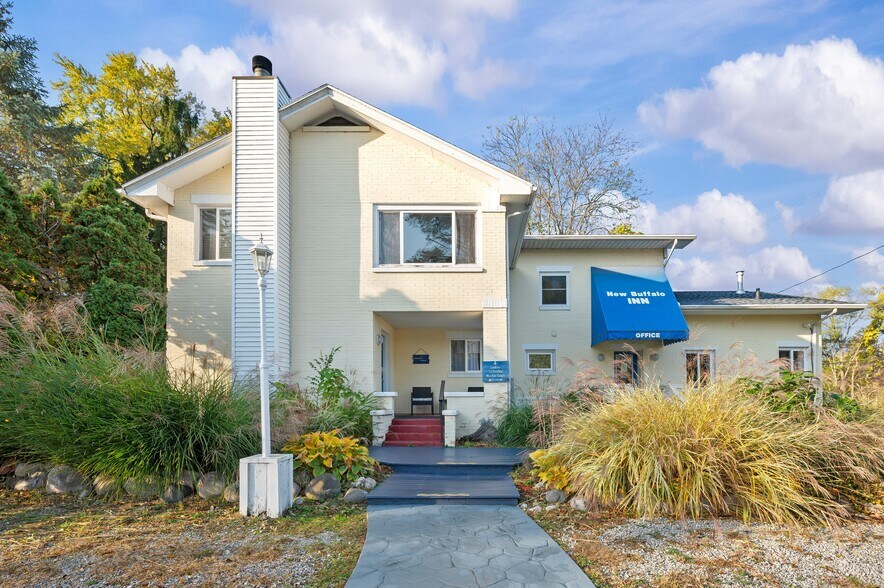 231 E Buffalo St, New Buffalo, MI à vendre - Photo de l’immeuble – Image 1 sur 86