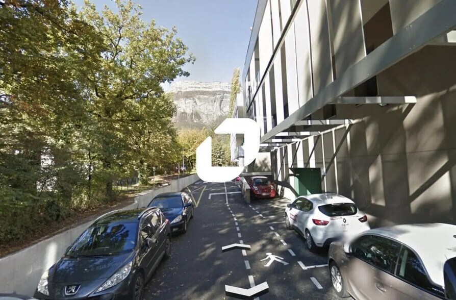 1 Chemin De La Triere, Meylan à louer - Photo de l’immeuble – Image 3 sur 7